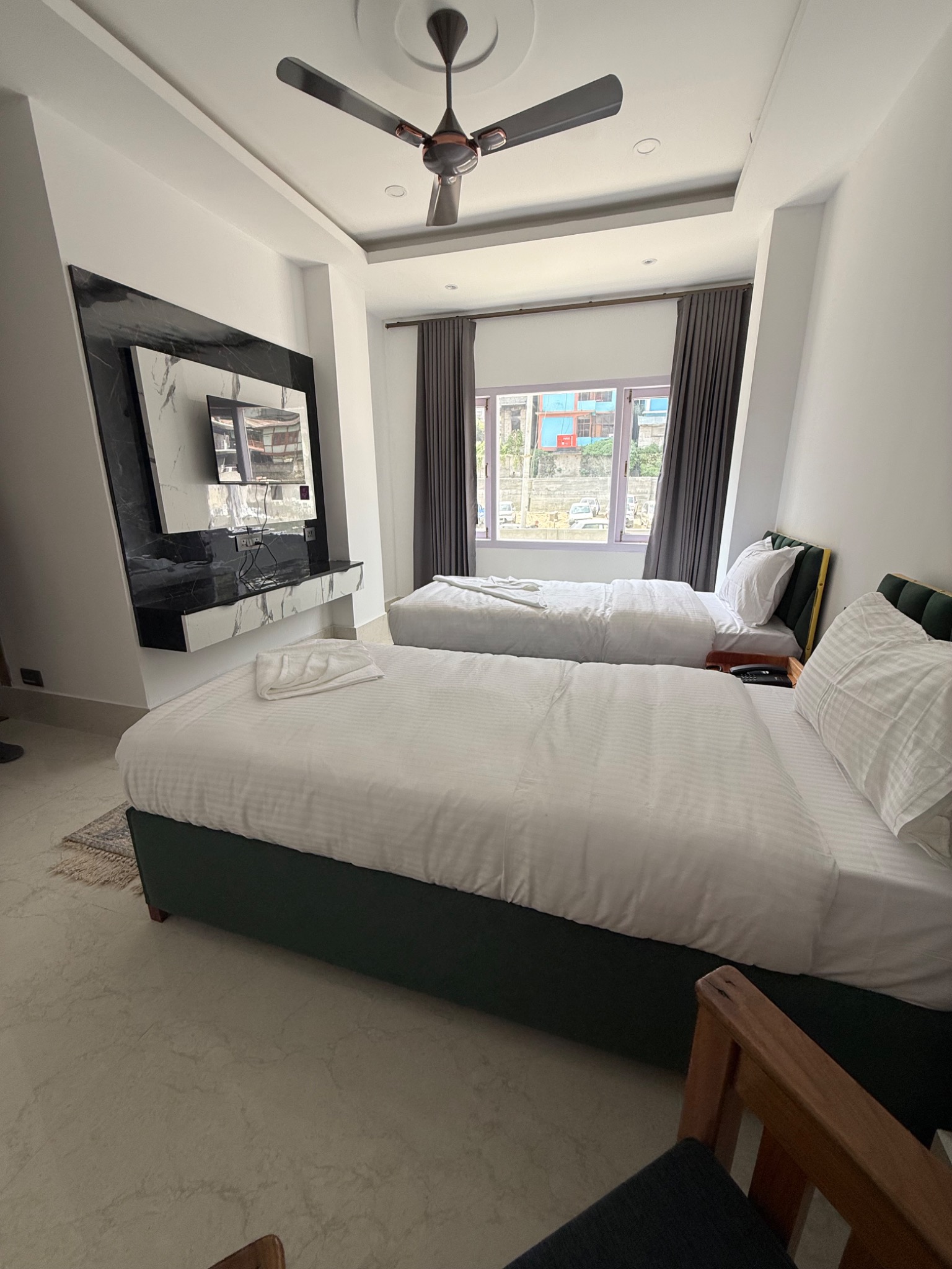 Hill View Hotel photo 4